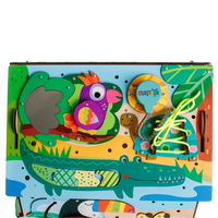 Jungle zabawka Montessori — dziecko bawi się zabawką