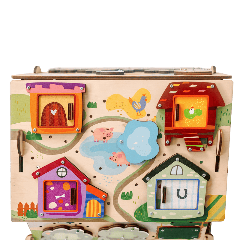 Farm zabawka Montessori — dziecko bawi się zabawką - 5